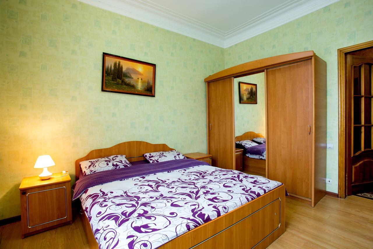 Apartments on Bolshaya Morskaya 65 Mykolaiv Dış mekan fotoğraf